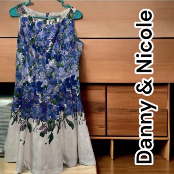 Danny & Nicole Dresses & Skirts - Danny and Nicole Women's Tank Top Dress Church Easter Wedding Spring Size M 10